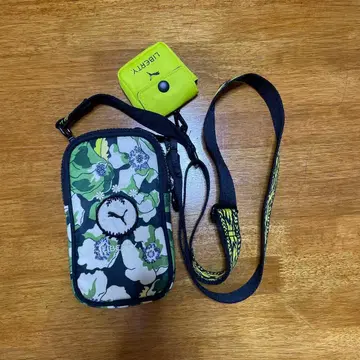 중고품 PUMA LIBERTY 콜라보 숄더 스마트폰 파우치