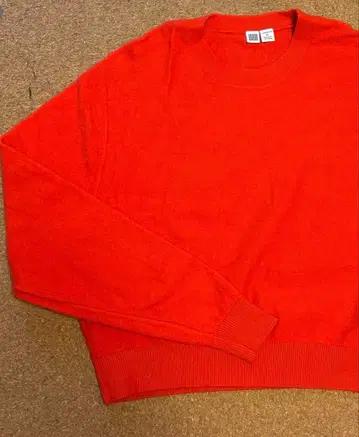 [ UNIQLO ] 오렌지 스웨터