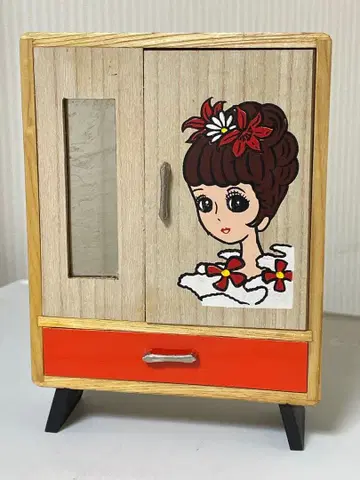 레트로 인형용 거울 포함 의류 수납장
