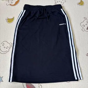 adidas 타이트 스커트