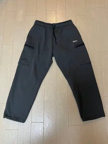 백 채널 플리스 팬츠