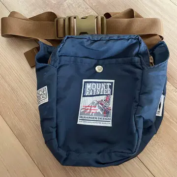 MR. RAINIER DESIGN 네이비 숄더백