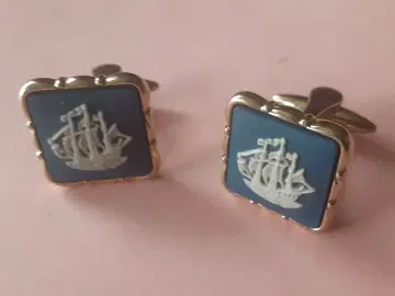 Wedgwood by Stratton 커프스 골든하인드