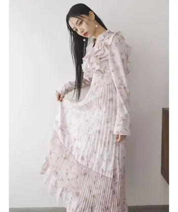 dazzlin 플라워 플리츠 원피스