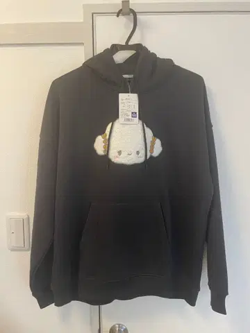 [택 포함 새상품] 코기뮤른 산리오 캐릭터즈 속기모 빅 실루엣 풀 후드티