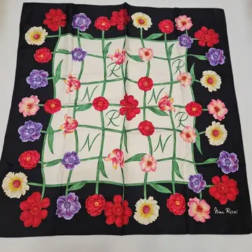 NINA RICCI 니나리치 실크 스카프