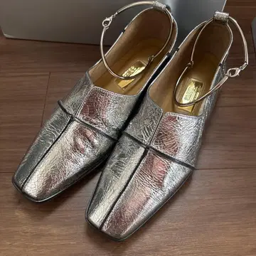 LE TALON GRISE 가죽 스퀘어 크로스 심 앵클 플랫