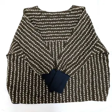 새끼 고양이 패턴 풀오버 핸드메이드