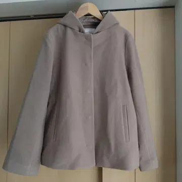 OPAQUE.CLIPl 후드 부착 베이지 코트