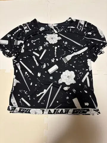 LEONARD SPORT 반팔 T셔츠 사이즈 42