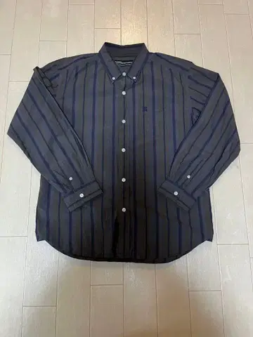 백 채널 스트라이프 셔츠