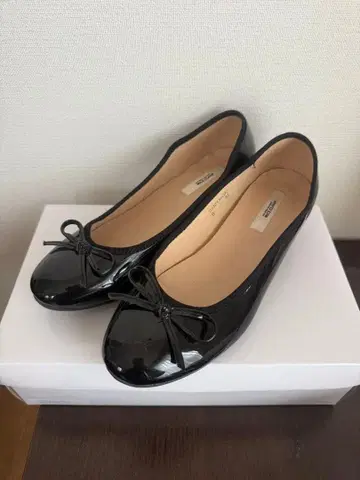 NICE CLAUP 힐업 발레 슈즈