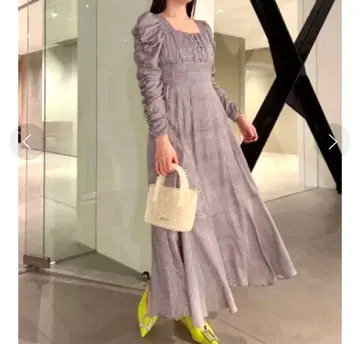 CELFORD 새틴 개더 슬리브 원피스