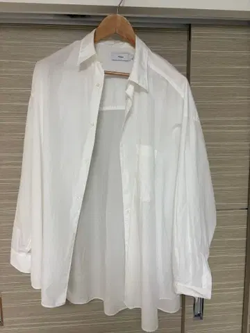 Grasshopper 화이트 긴팔 셔츠