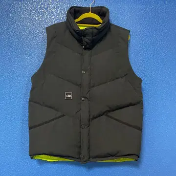 TILT 블랙 다운 베스트