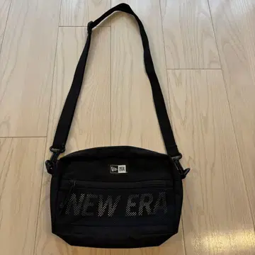 뉴에라 숄더 파우치