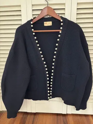 NANO universe 네이비 가디건 펄 볼륨 소매