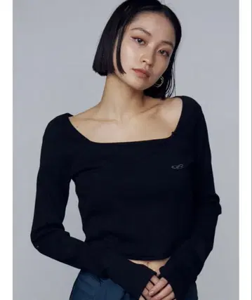 [ EMODA ] 크로스 크롭 탑