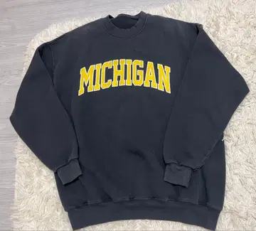 MICHIGAN 블랙 트레이닝복 세컨드 스트리트 구제 의류