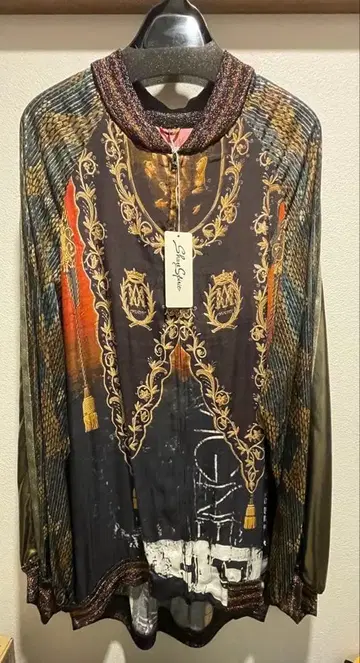 새상품 쉐어스피릿 스카잔