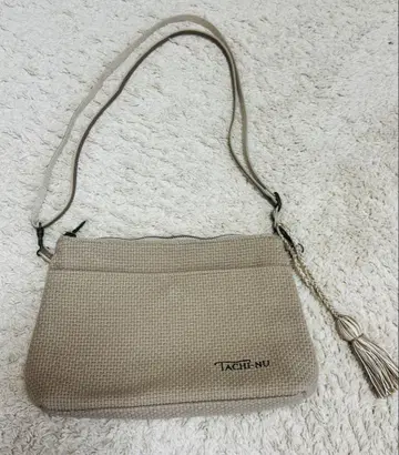 새상품급 타치누 숄더백 사코슈 태슬 포함 사선 크로스