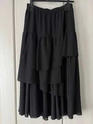 23구 L 블랙 티어드 롱 스커트 44