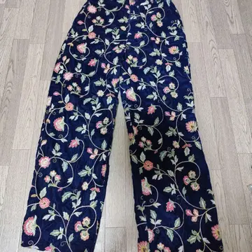 SLOBE IENA 벨벳 자수 팬츠