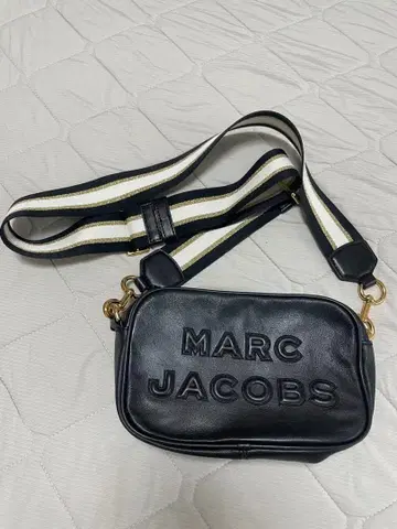 MARC JACOBS 블랙 숄더백