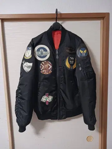 AVIREX MA-1 플라이트 자켓 블랙