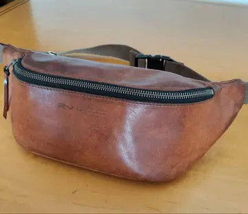 RYU 류 가죽 힙색