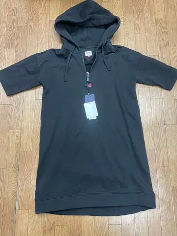 OS-71 TOMMY JEANS 블랙 후드 부착 후드티 S