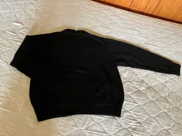 MHL. 블랙 니트 스웨터