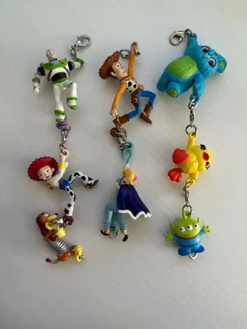 토이스토리 흔들흔들 이어지는 마스코트