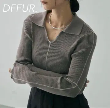 새상품 DFFUR. 카라 부착 라인 리브 니트 안티로자