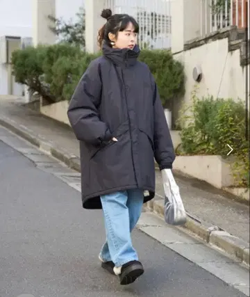 [Franklin Climbing] 빅 실루엣 블록 몬스터 후드티