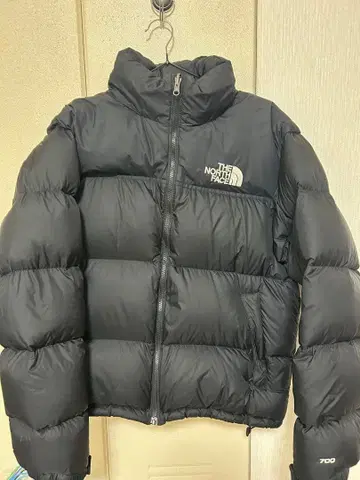 THE NORTH FACE 눕시 700필 블랙 M