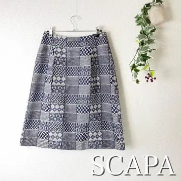 SCAPA 두꺼운 소재 패널 자수 스커트