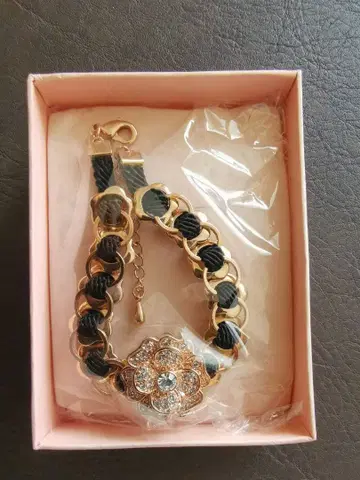 (새상품) 까멜리아 플라워 팔찌 여성용 골드 블랙