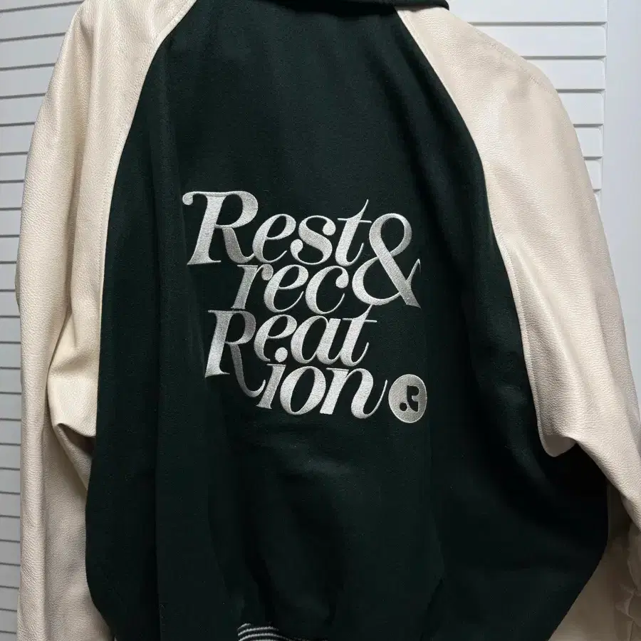 레스트앤레크레이션 봄버자켓