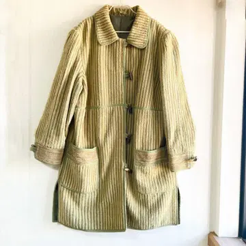 코듀로이풍 스트라이프 패턴 롱 코트 토글 버튼 vintage