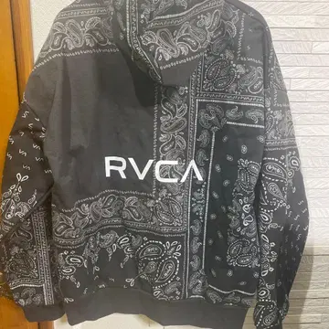 RVCA 반다나 패턴 후드티 S 사이즈 블랙