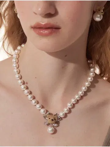 YVMIN 곰 펄 목걸이