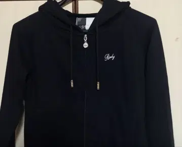 Rady 후드 부착 블랙 맨투맨, 셋업입니다.