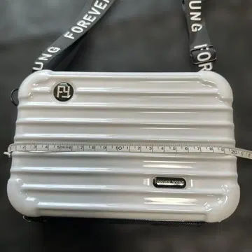 FOREVER YOUNG 숄더백 화이트