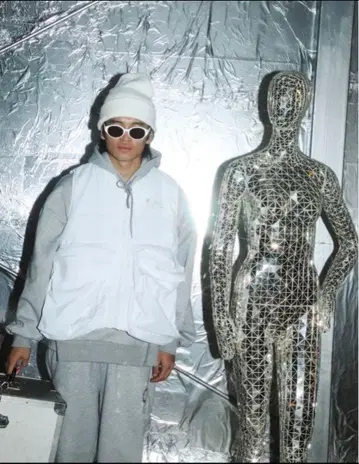 student apathy nylon vest M