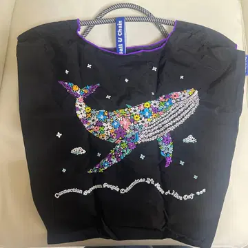 볼&체인 고래와 꽃 자수 에코백