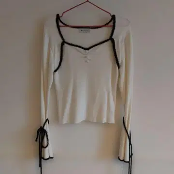 BUBBLES 긴팔 스퀘어넥 상의