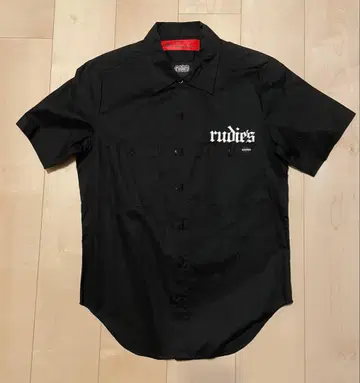 루디스 반팔 셔츠 초기 모델