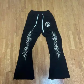 HELLSTAR 플레어 팬츠