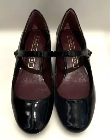 MARC JACOBS 에나멜 원 스트랩 슈즈 36 1/2